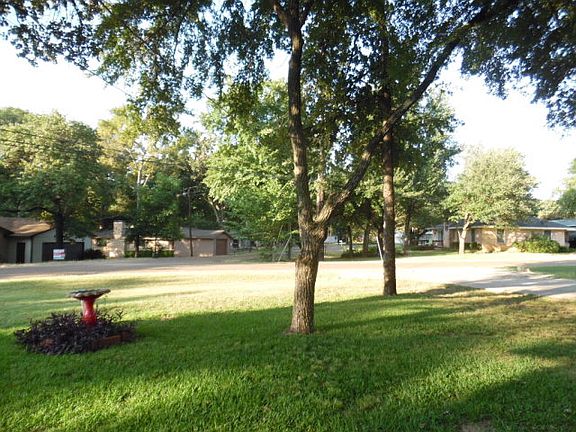 3rd image of 2503 Wildwood Way