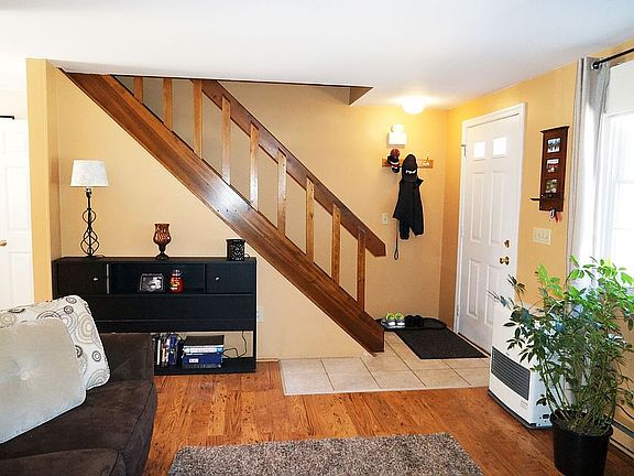 5th image of 33 Down East Ln