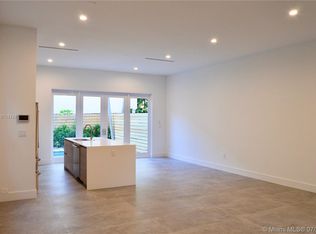 3069 Gifford Ln, Miami, FL 33133