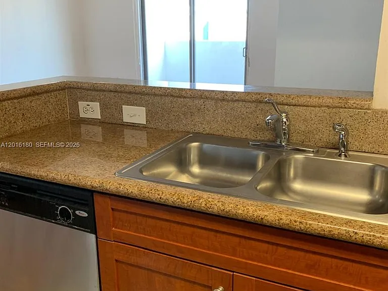 36 NW 6th Ave #1108 — Photo 9