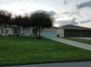17766 SE 159th Ter, Weirsdale, FL 32195
