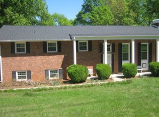 5675 Sweetbriar Rd, Pfafftown, NC 27040