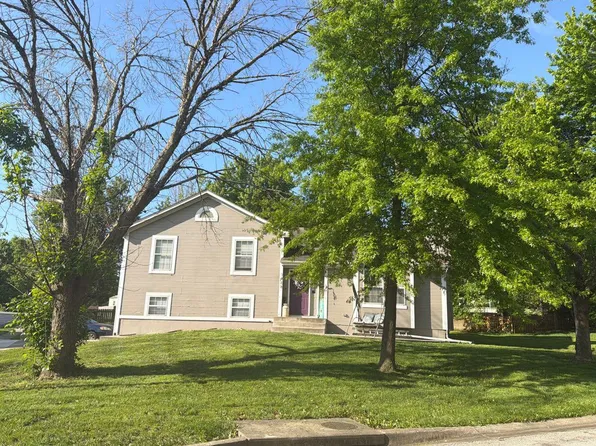 1408 Red Bud Ave, Pleasant Hill, MO 64080