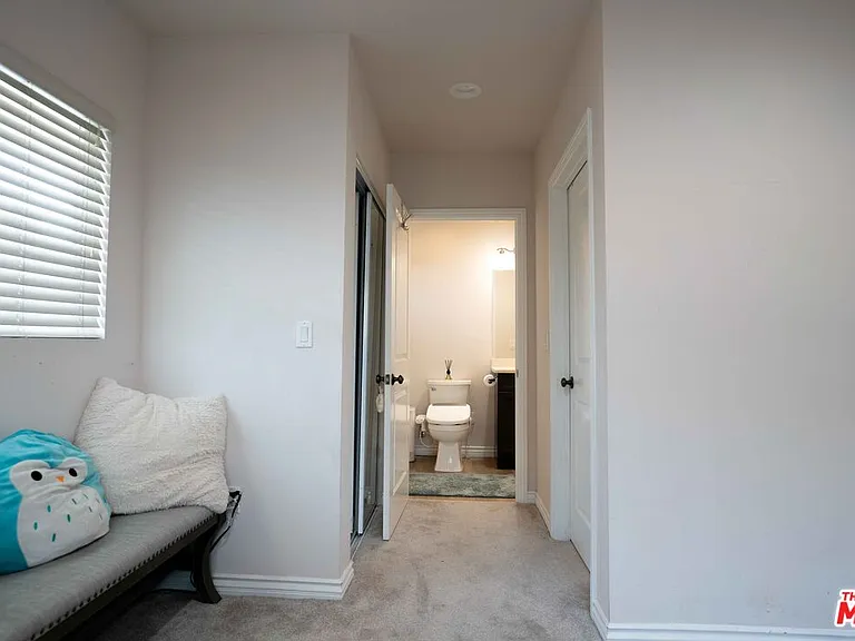 306 E 36th St #306 — Photo 6