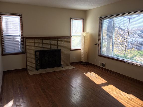 2nd image of 3410 Irving Ave N