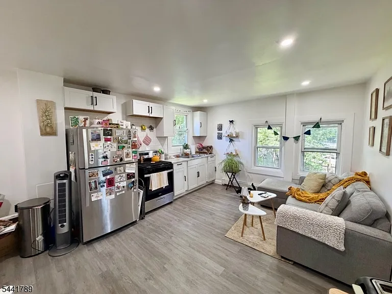 390 Orange Rd #5 — Photo 1