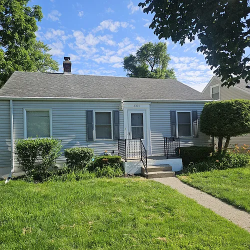 551 E Webster Ave Photo 1