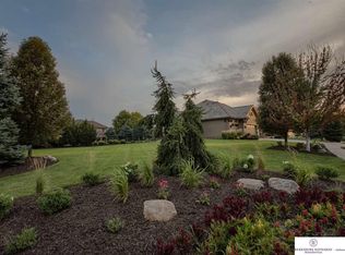 17251 Adams St, Omaha, NE 68135