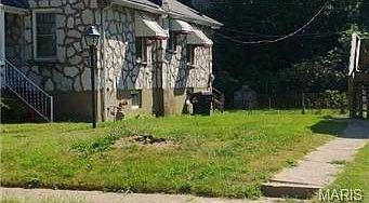 4th image of 6456 Myron Ave