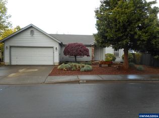 649 Nicholas Dr, Springfield, OR 97477