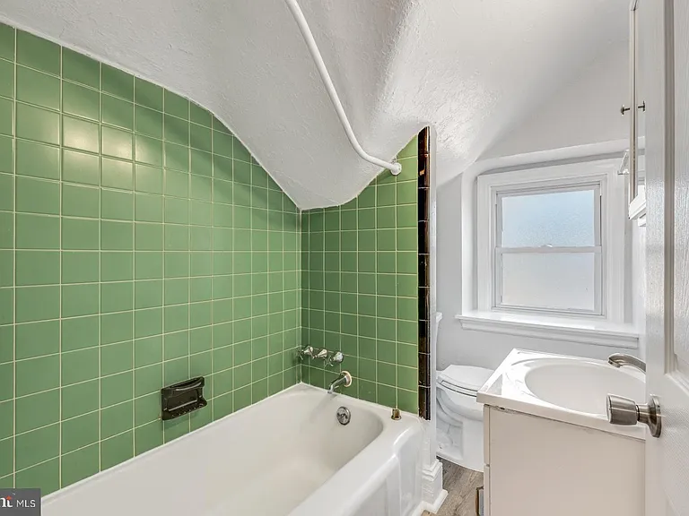 158 Montgomery Ave #3 — Photo 5
