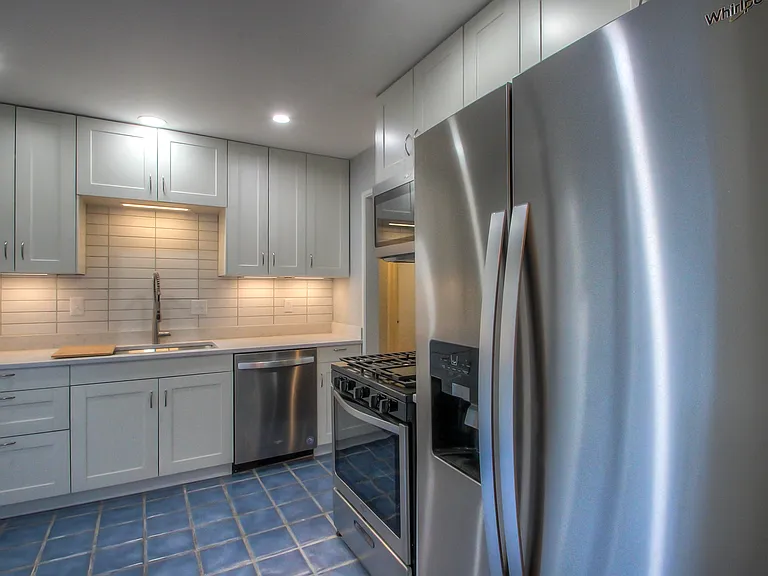7747 Howe Dr — Photo 9