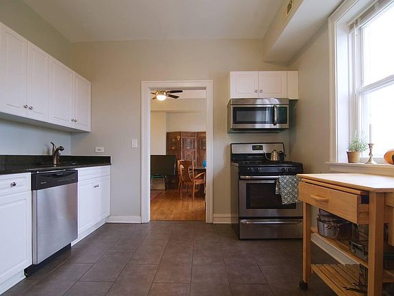 5th image of 2121 N Campbell Ave APT 4r