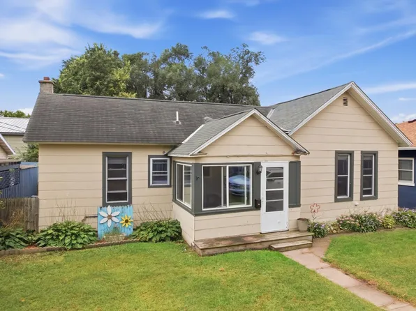 623 E 10th St, Winona, MN 55987