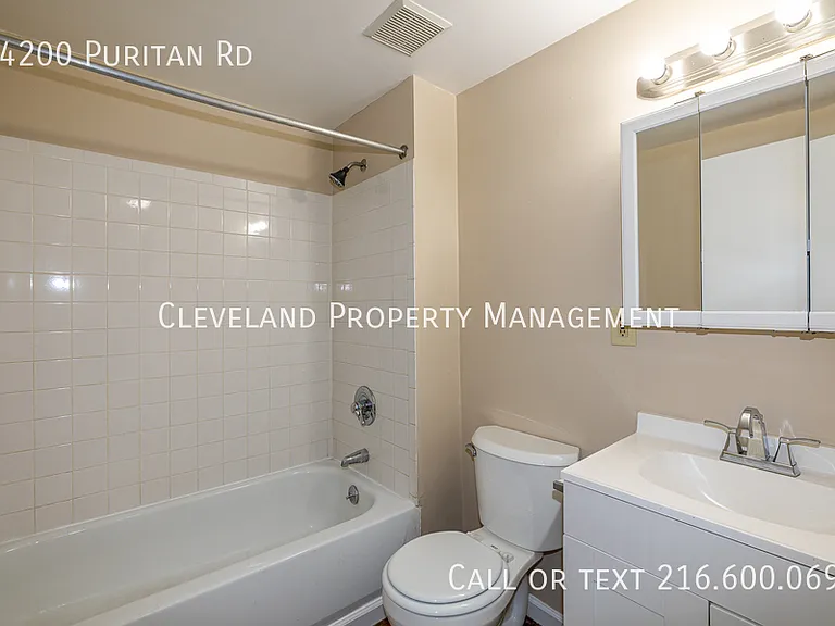 24200 Puritan Rd — Photo 10