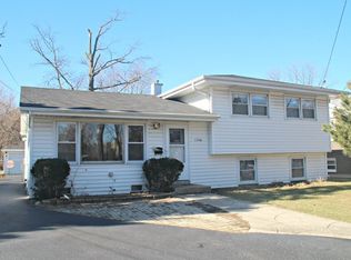 1740 Webster Ln, Des Plaines, IL 60018