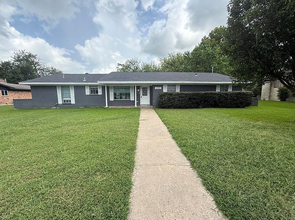 3008 Arapaho Rd