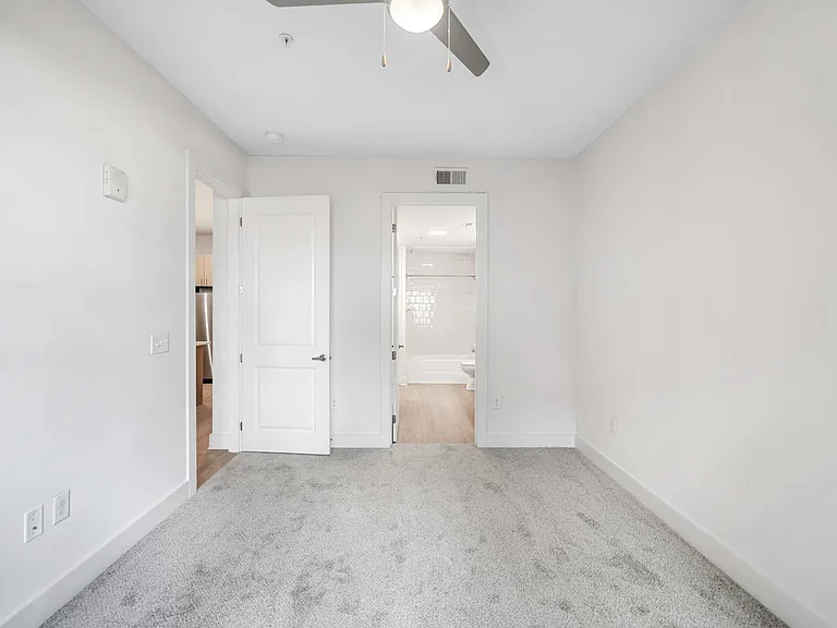 Arlo Decatur Apartments — Photo 29