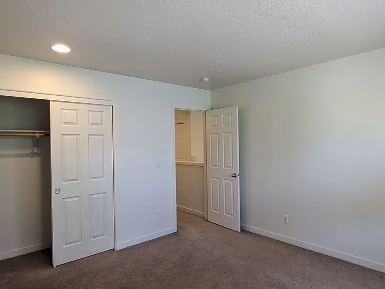 Halsey East Townhomes — Photo 288