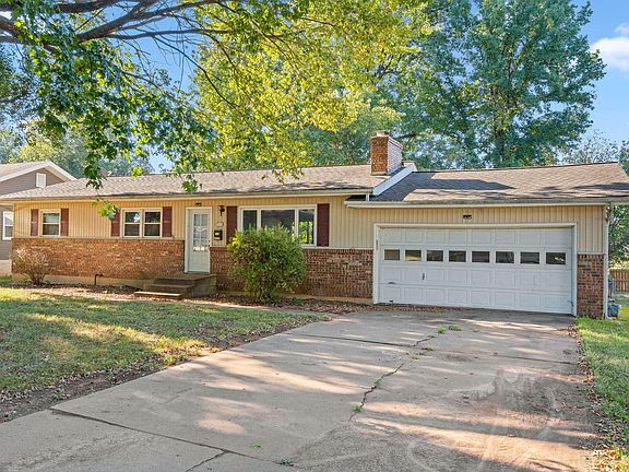 4th image of 3138 W Crestview Street