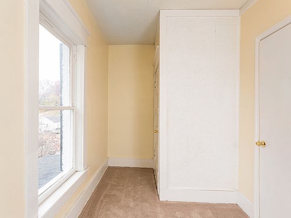 5th image of 1524 Hanover Ave NW