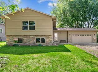 8993 Magnolia Ln N, Maple Grove, MN 55369