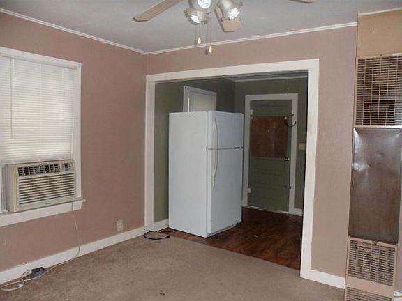 2nd image of 530 W Washington Ave