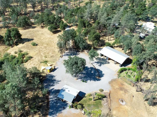 20952 Dorothy Ln, Redding, CA 96003