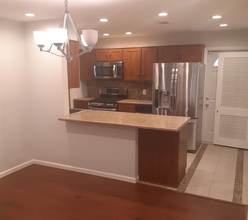 1st image of 4 Graeler Dr