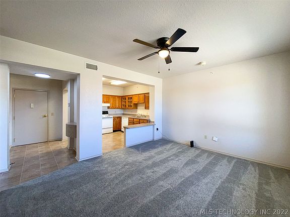 2nd image of 301 E Washington Ave #4006