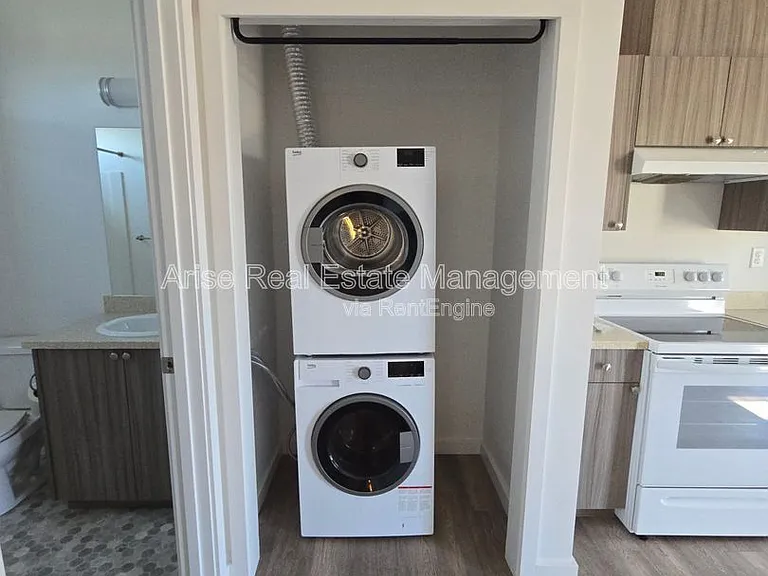 1630 SW Juniper Ave — Photo 6