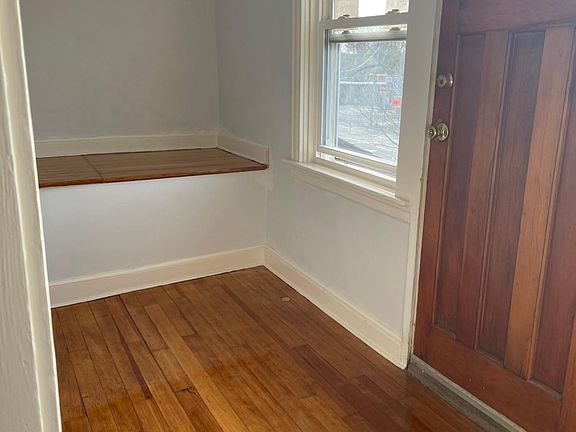 5th image of 250 Reservoir Ave #1