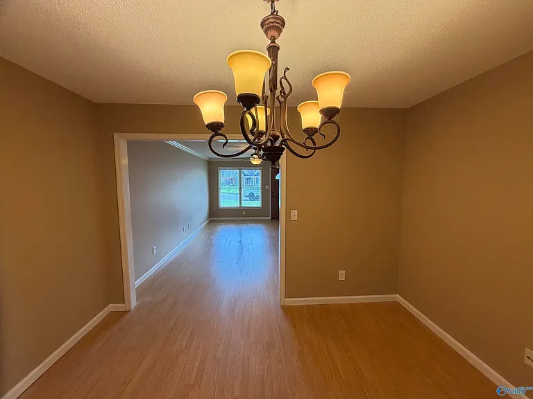 1524 Forestview Dr SW — Photo 9