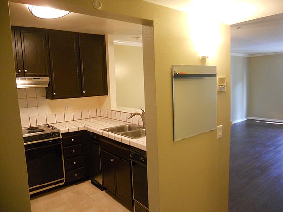 4th image of 5995 Dandridge Ln Unit 132