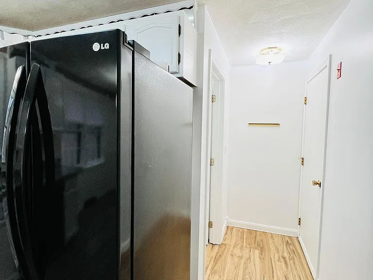189 Parker St #4 — Photo 6