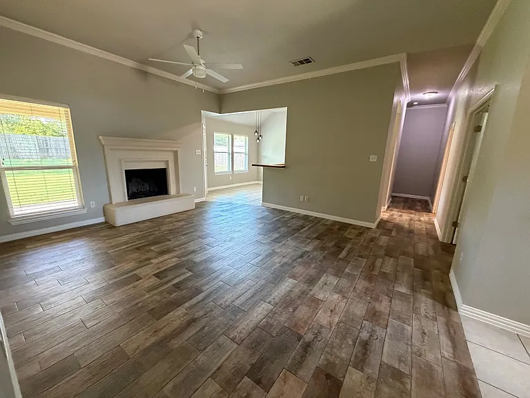 119 Clyde Dr — Photo 6