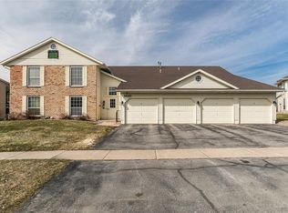 3620 Foxborough Ter NE APT B, Cedar Rapids, IA 52402