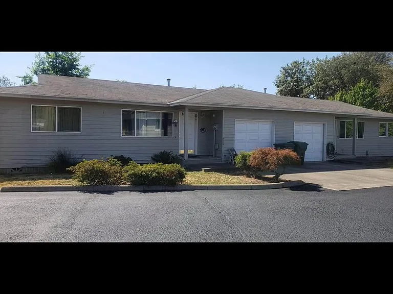 1586 E Central Ave — Photo 1