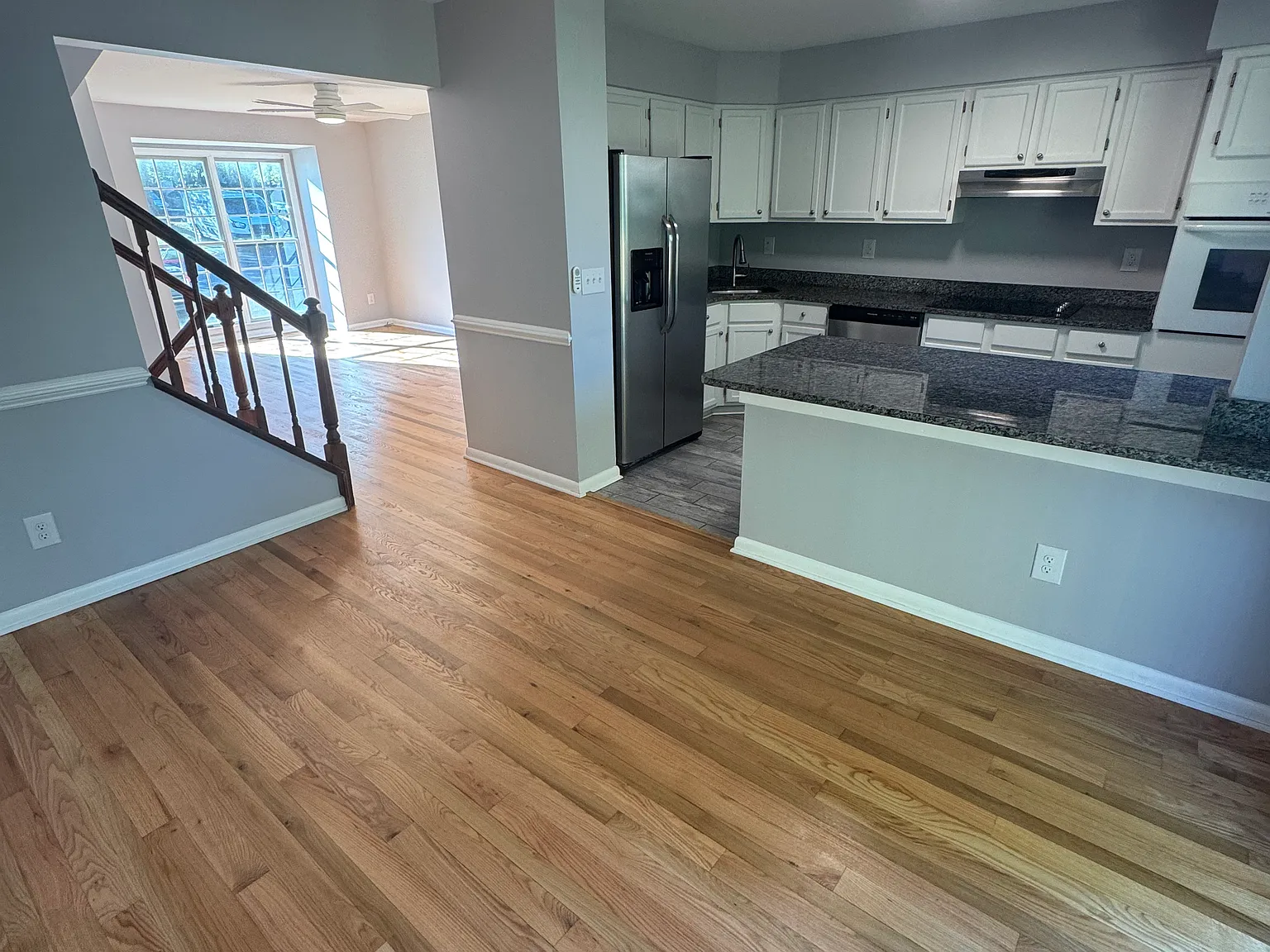 3 bed, 2.5 bath, 1256 sqft, $2,500 — Photo 4