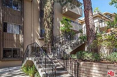 3rd image of 6724 Hillpark Dr APT 104