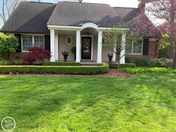 319 Cloverly Rd, Grosse Pointe Farms, MI 48236