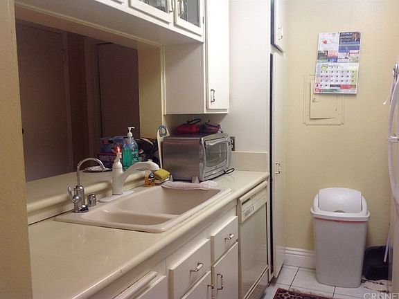 4th image of 5460 White Oak Ave Unit K306