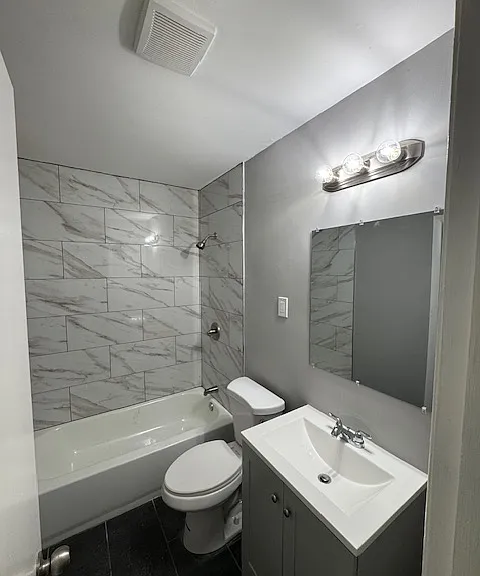 1675 Oakwood St #1677 — Photo 6