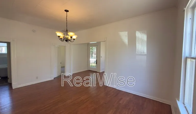 1105 SE Pine St — Photo 8
