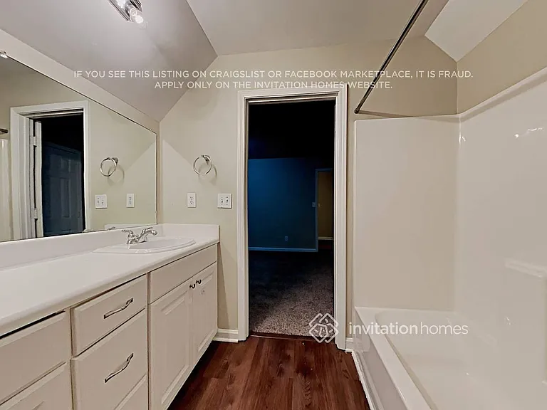 4351 Lakeside Hills Way NE — Photo 14
