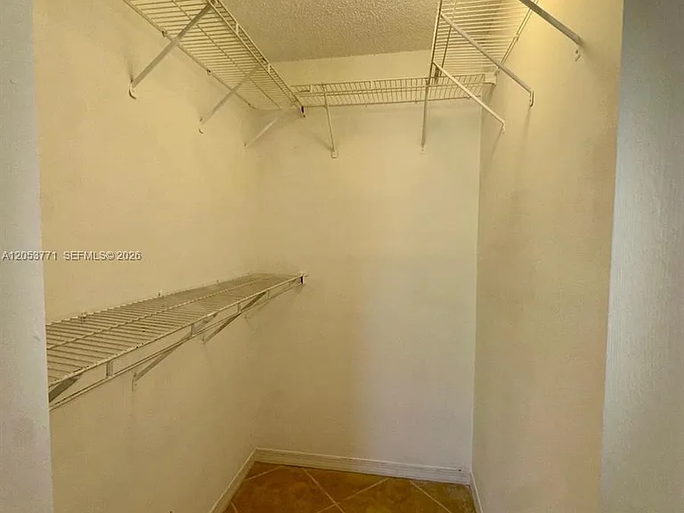 15334 SW 36th Ter #15334 — Photo 11