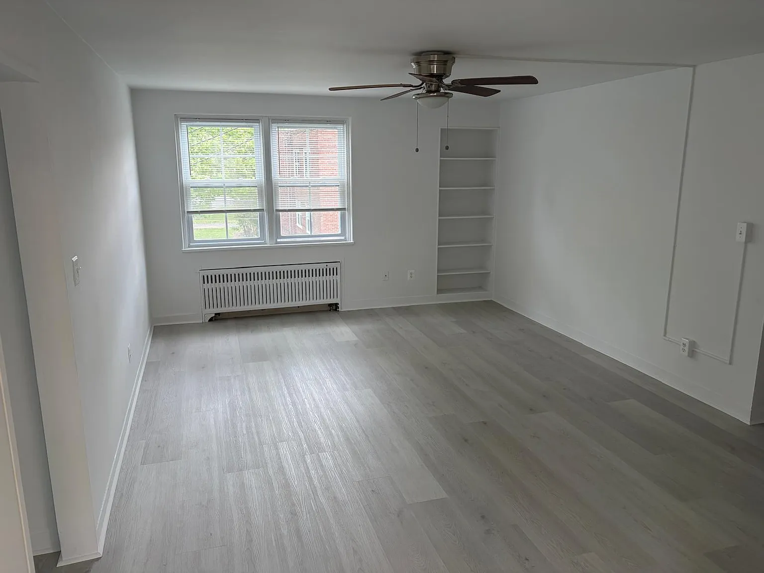 2 bed, 895 sqft, $1,699 — Photo 3