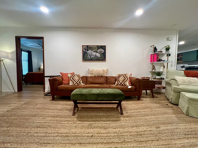 30 Shakespeare Dr — Photo 2
