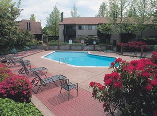 1794 Cal Young Rd #225, Eugene, OR 97401