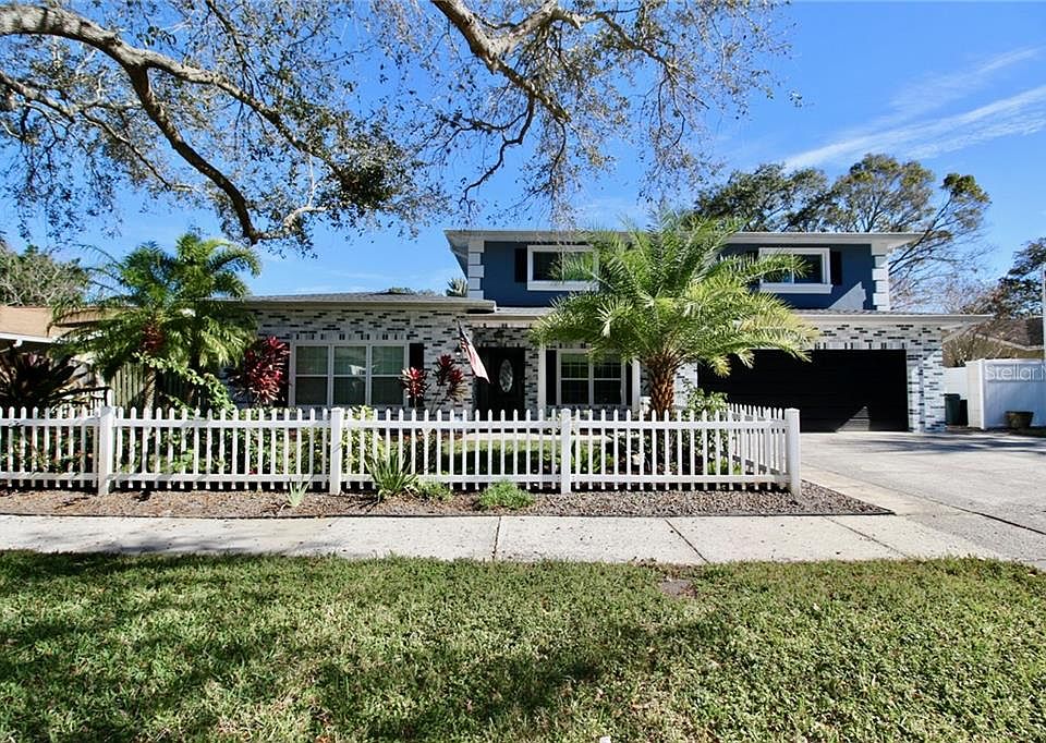 1st image of 2563 Knotty Pine Way